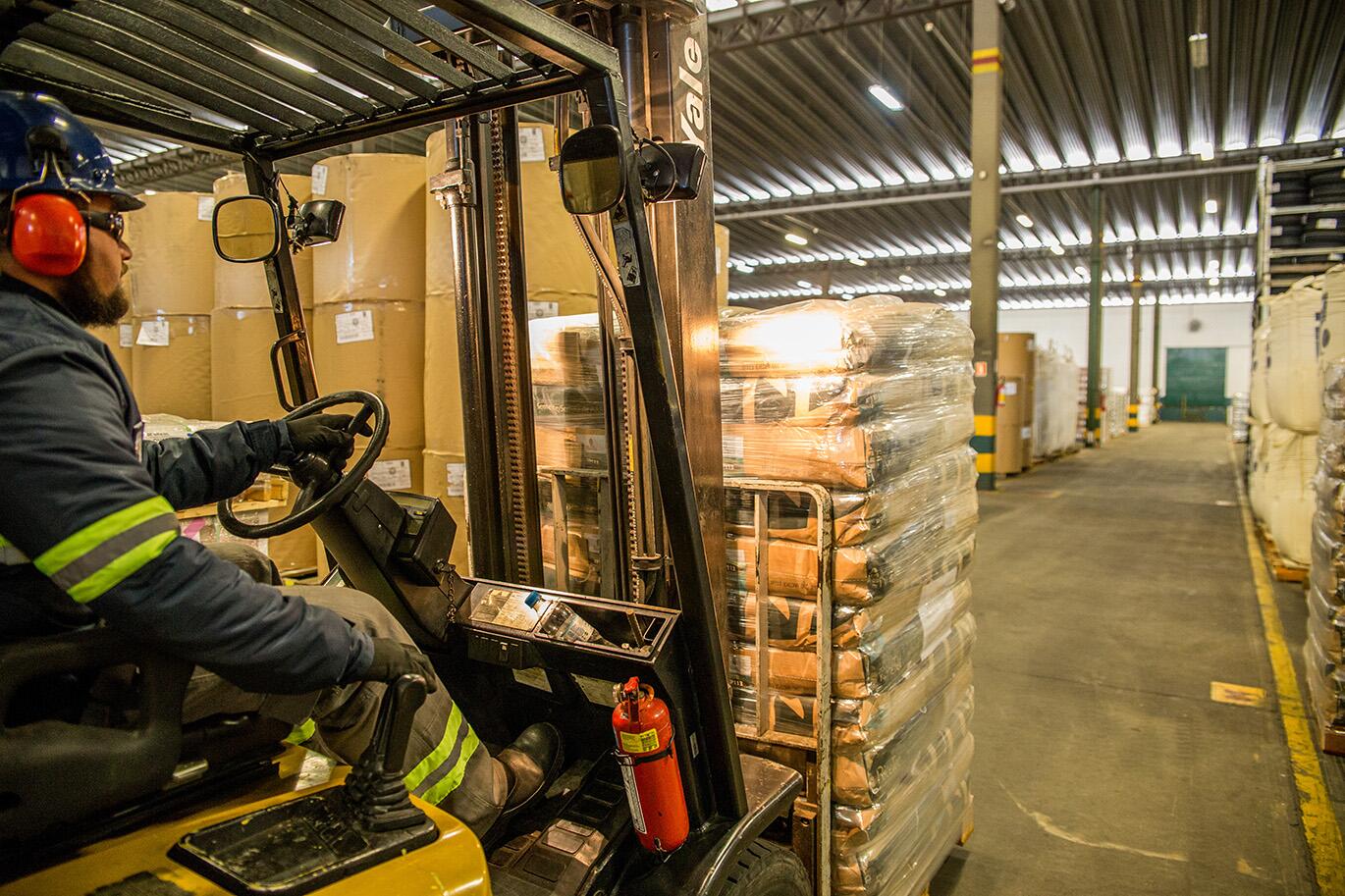 Operação logística especial é montada para agilizar liberação de carga de álcool em gel