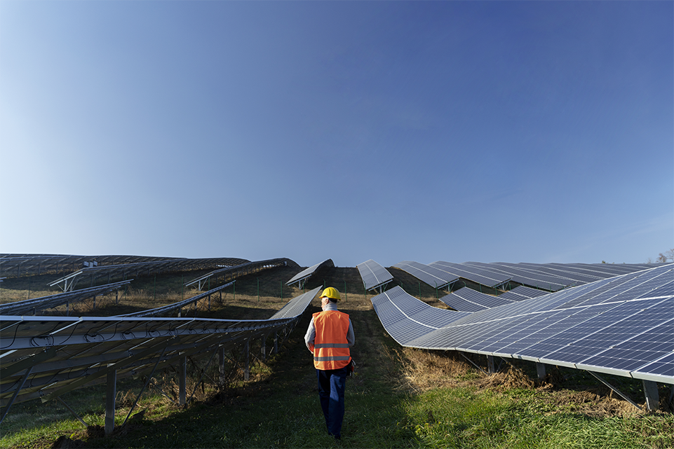 A logística solar molda a transformação energética no país
